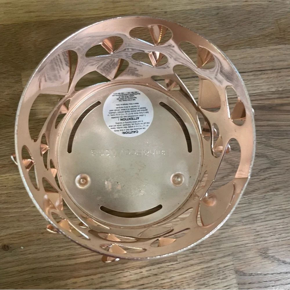 BBW Rose Gold Heart Cutout Candleholder - Picture 4 of 5